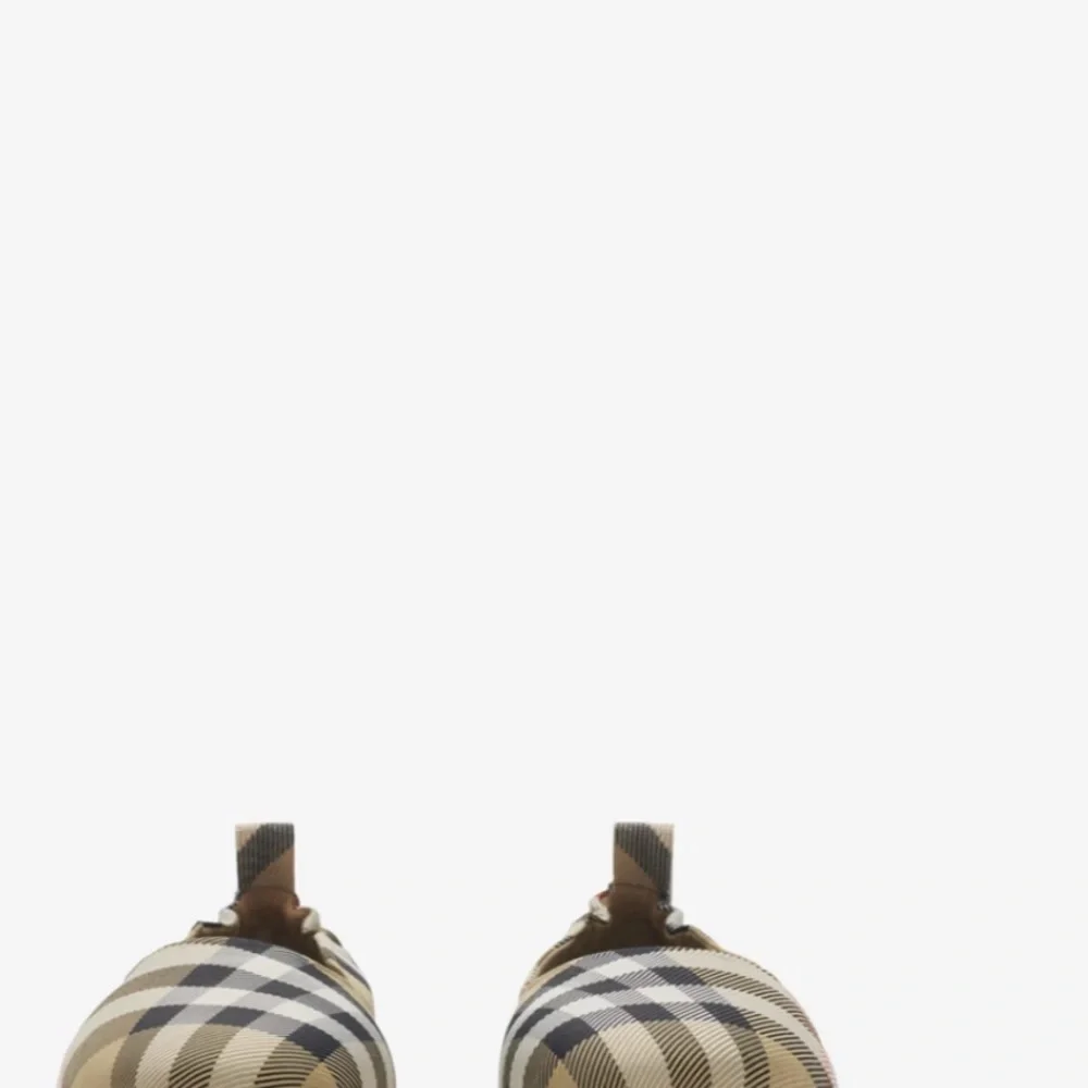 😍SALE! Authentic Burberry Ballerina Flatts